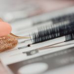 エクステとボリュームラッシュ、どちらが私に合っている？